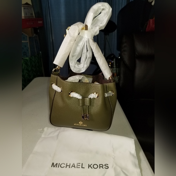 Michael Kors Bags Nwt Michael Kors Leather Mini Bucket Bag